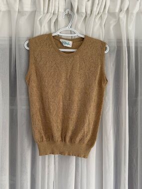 Alfred Dunner Camel Knit V-Neck Sleeveless Sweater